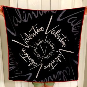 Valentino silk scarf, worn 1-2 times. Freshly dry cleaned.